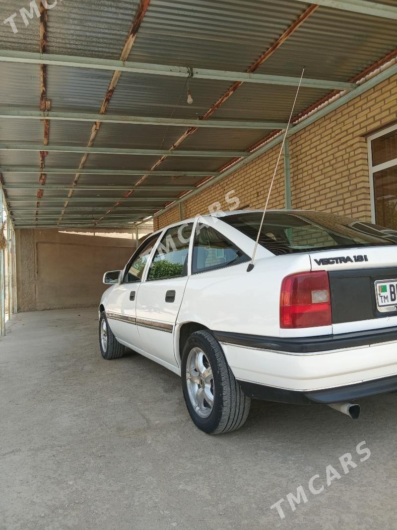 Opel Vectra 1992 - 27 000 TMT - Бахарден - img 4
