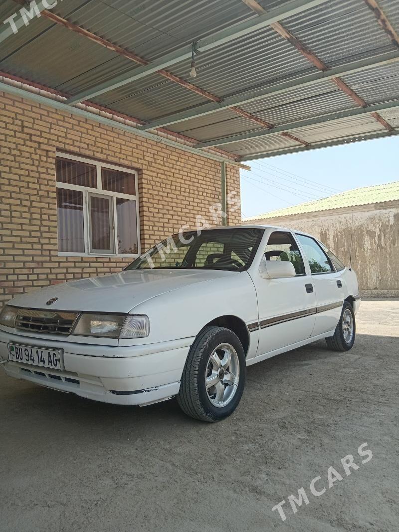 Opel Vectra 1992 - 27 000 TMT - Бахарден - img 9