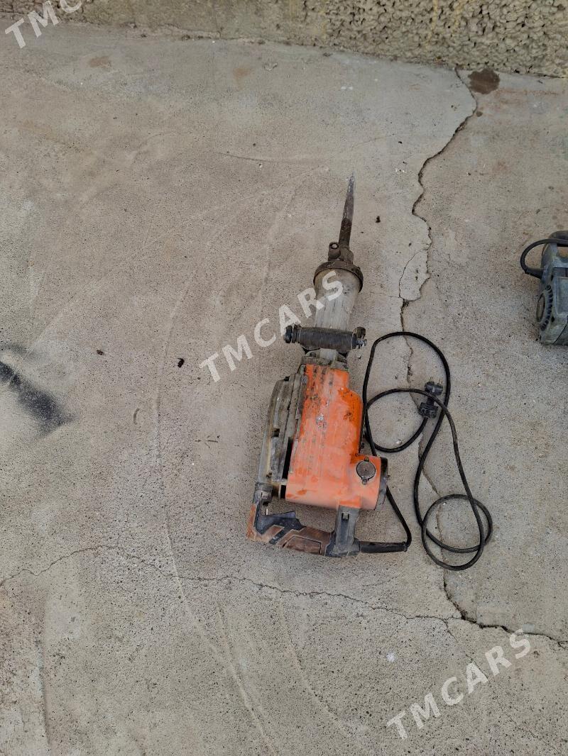 Hilti Adboynik - Aşgabat - img 2