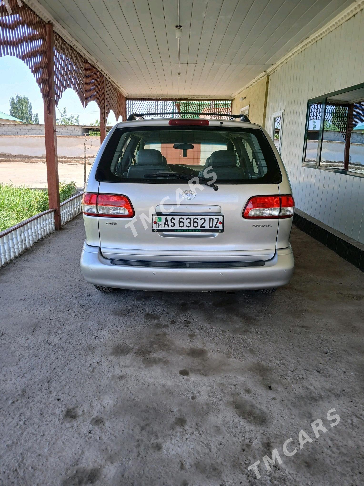 Toyota Sienna 2003 - 165 000 TMT - Gurbansoltan Eje - img 3