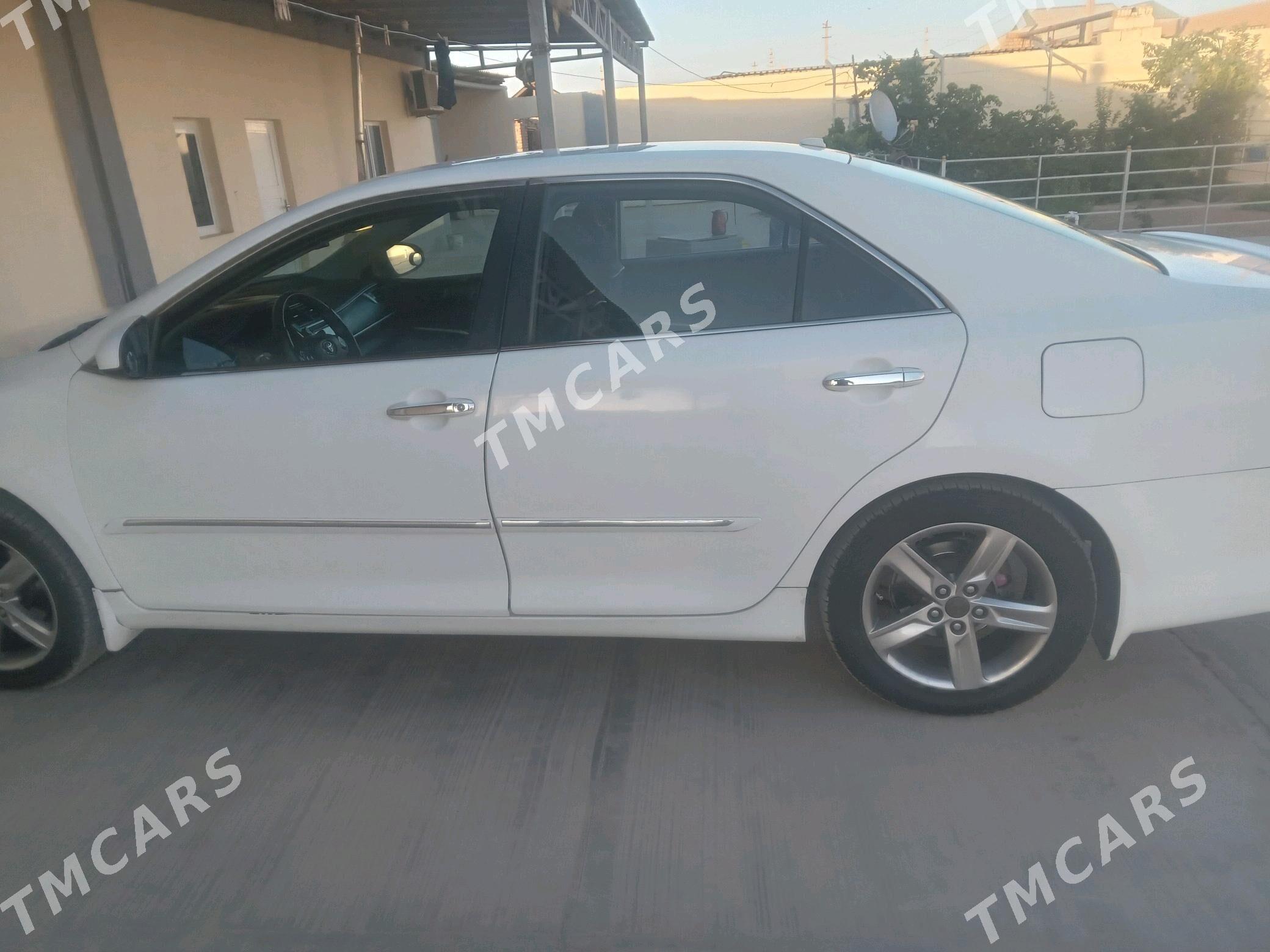 Toyota Camry 2012 - 200 000 TMT - Sarahs - img 2
