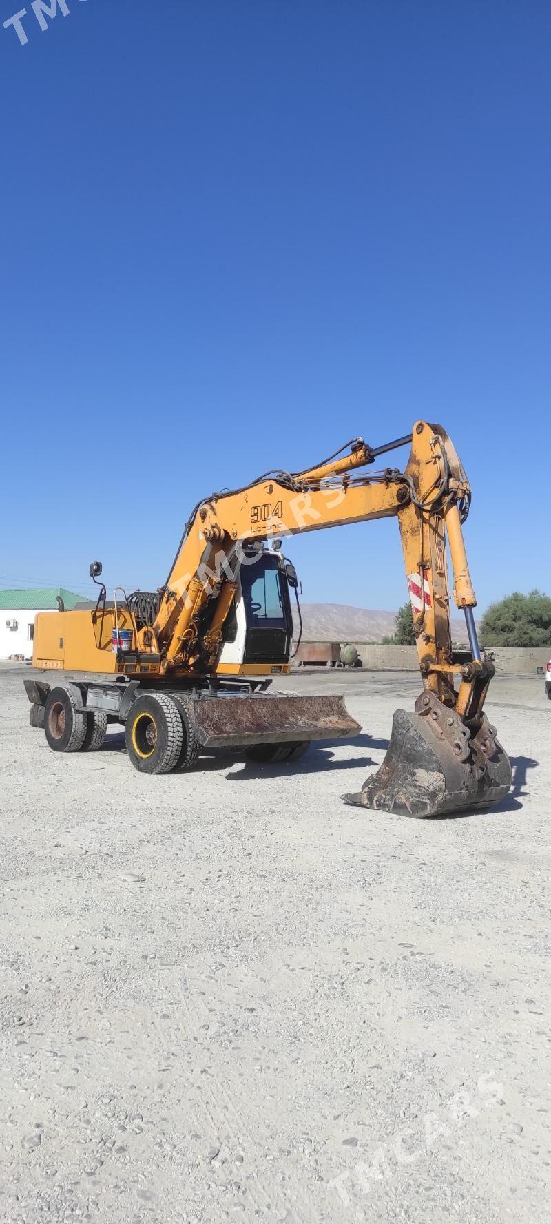 Liebherr A-series 2008 - 700 000 TMT - Кака - img 2