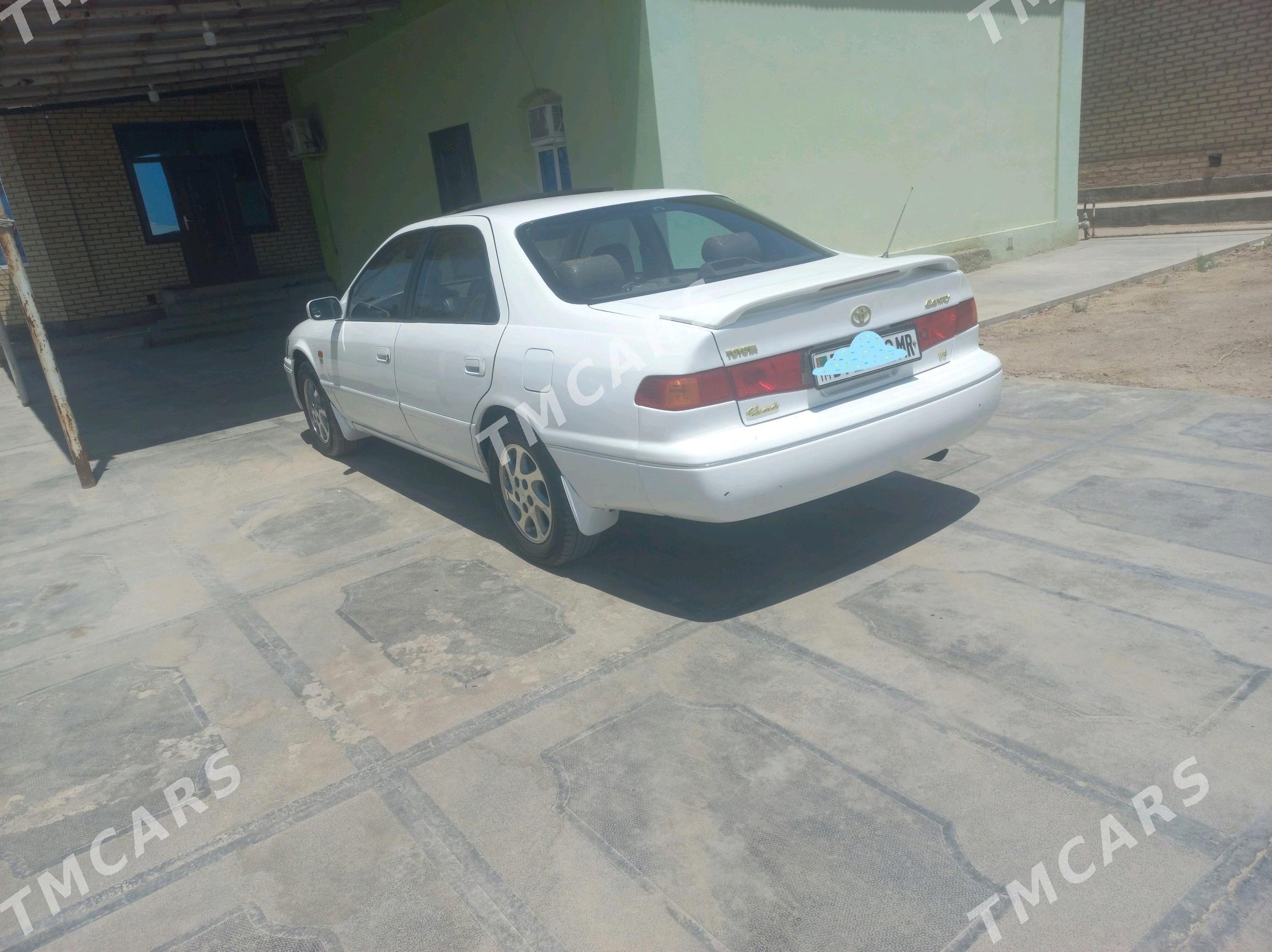 Toyota Camry 2000 - 150 000 TMT - Мары - img 2