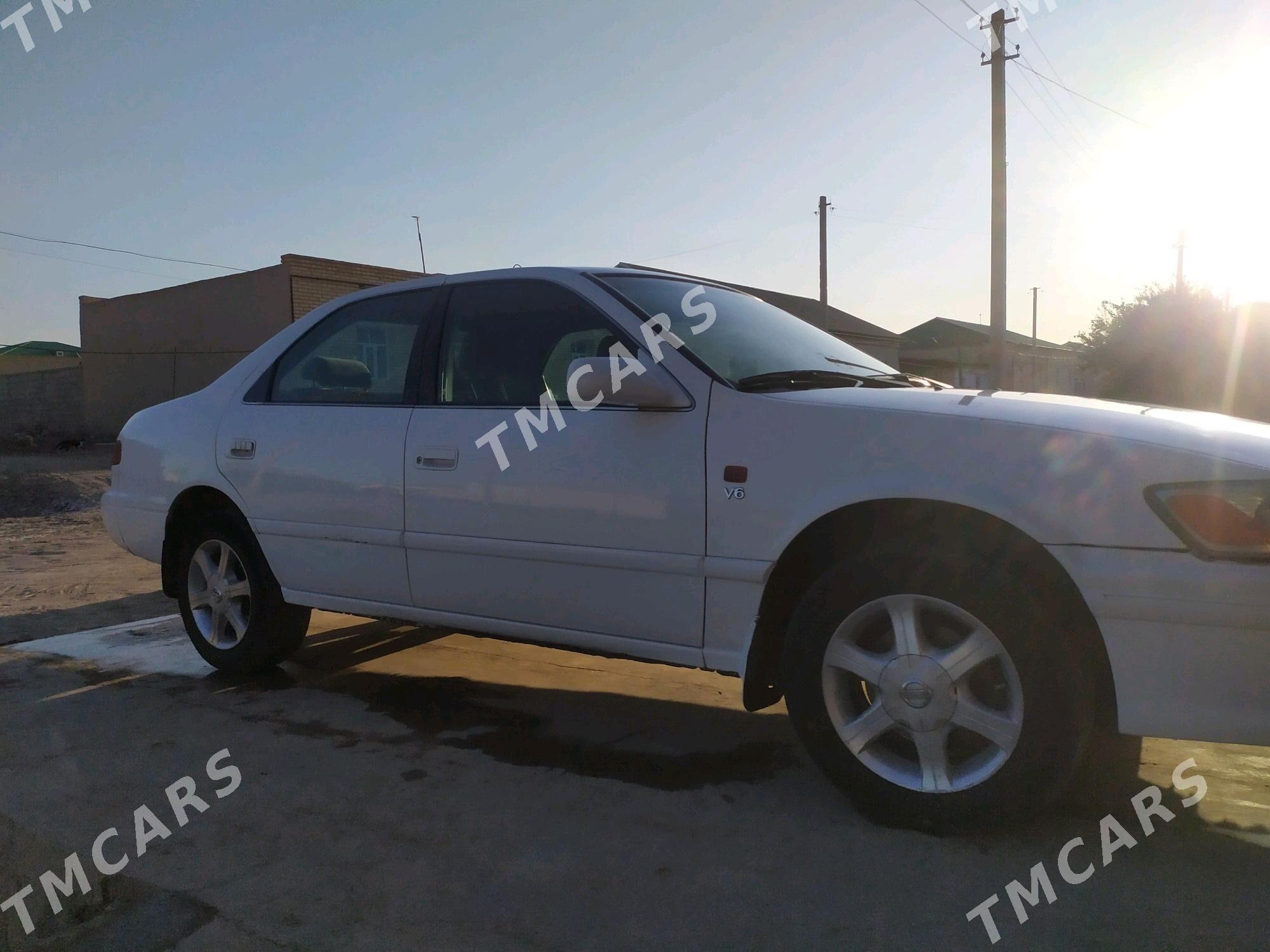 Toyota Camry 2000 - 120 000 TMT - Кёнеургенч - img 5