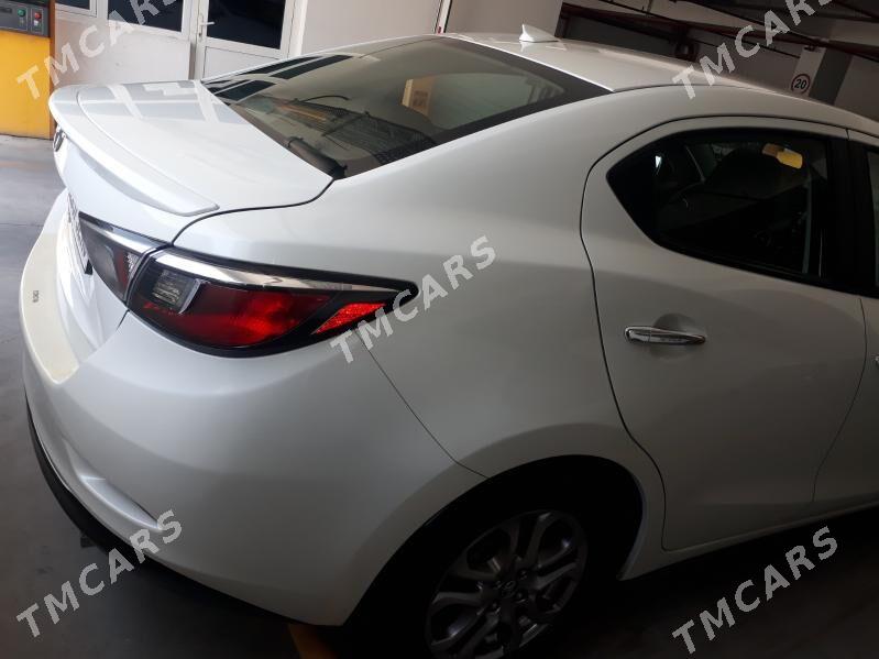 Toyota Yaris 2018 - 178 000 TMT - Ашхабад - img 2