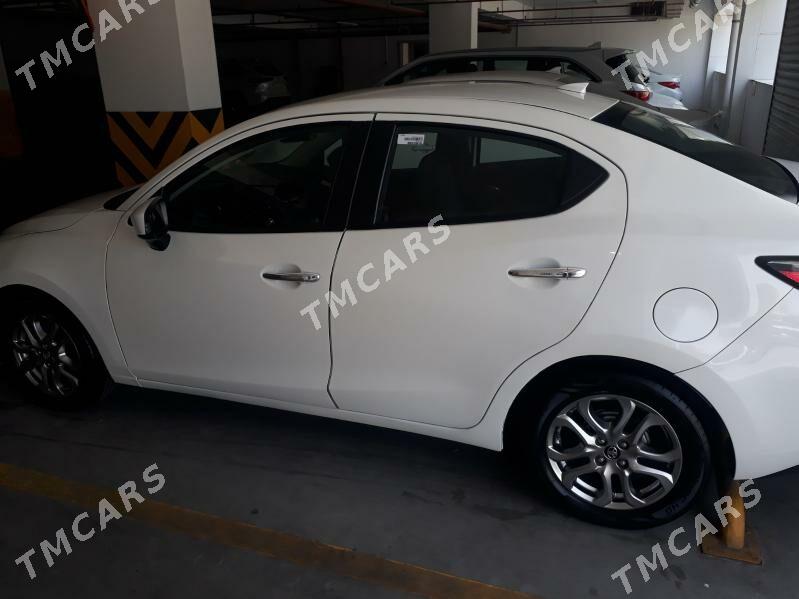 Toyota Yaris 2018 - 178 000 TMT - Ашхабад - img 3