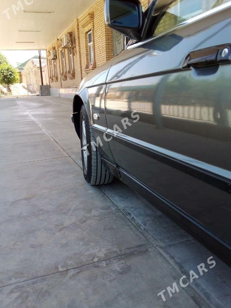 BMW 520 1990 - 40 000 TMT - Чарджоу - img 6