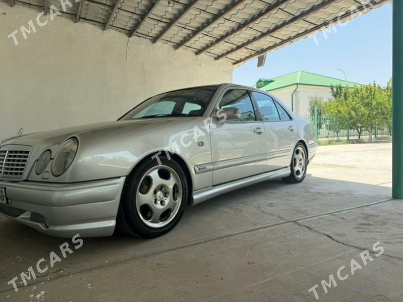 Mercedes-Benz E320 1998 - 165 000 TMT - Ашхабад - img 4