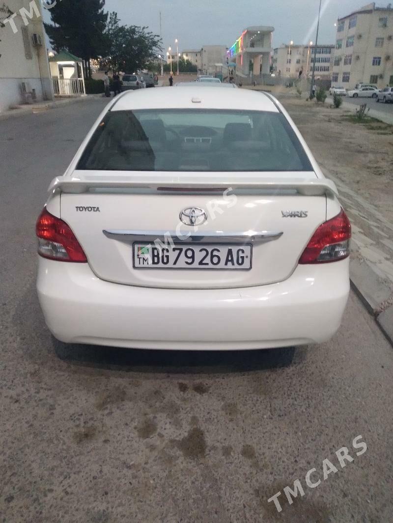 Toyota Yaris 2006 - 125 000 TMT - Бузмеин ГРЭС - img 3