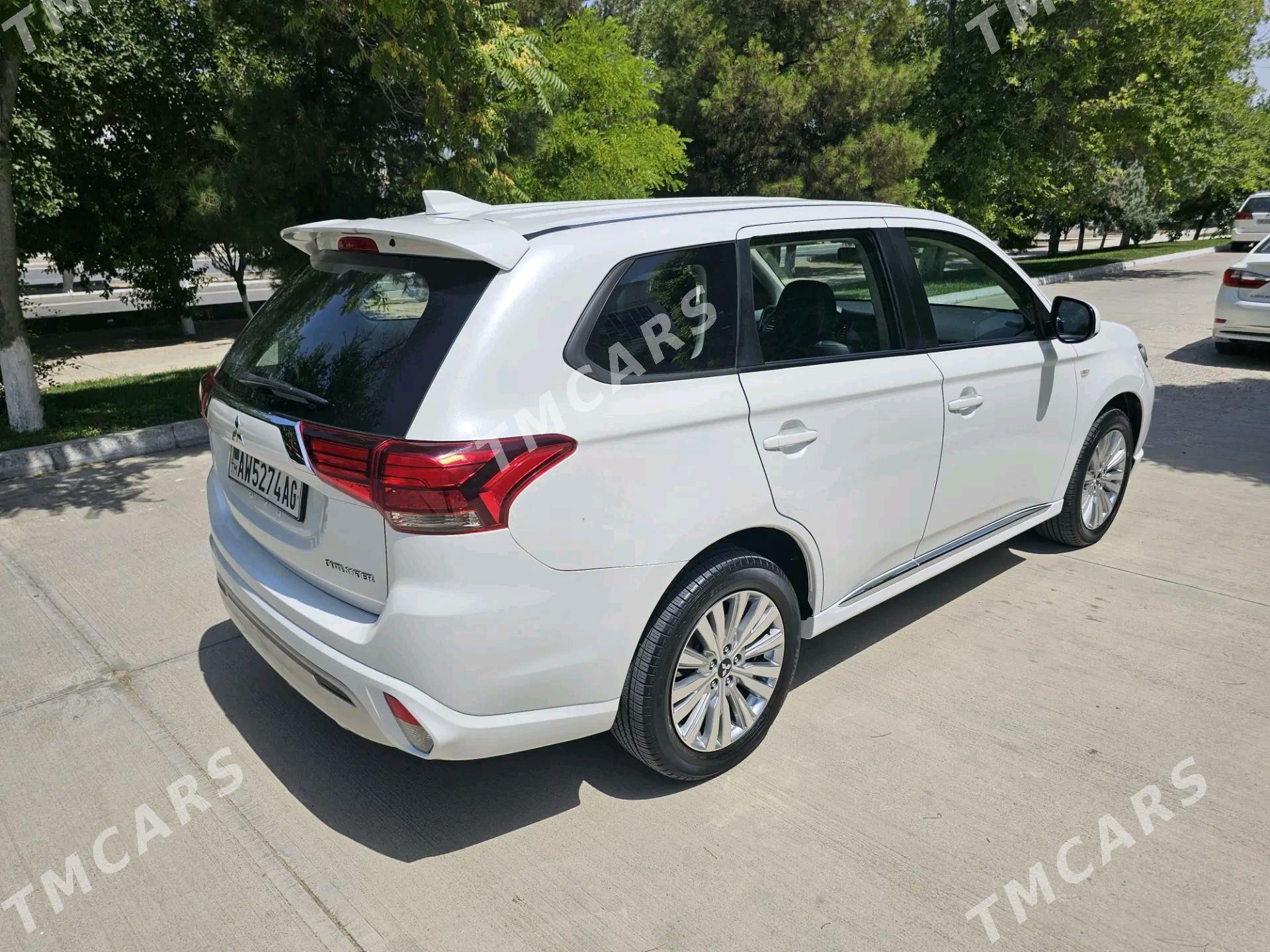 Mitsubishi Outlander 2023 - 280 000 TMT - Howdan "W" - img 5