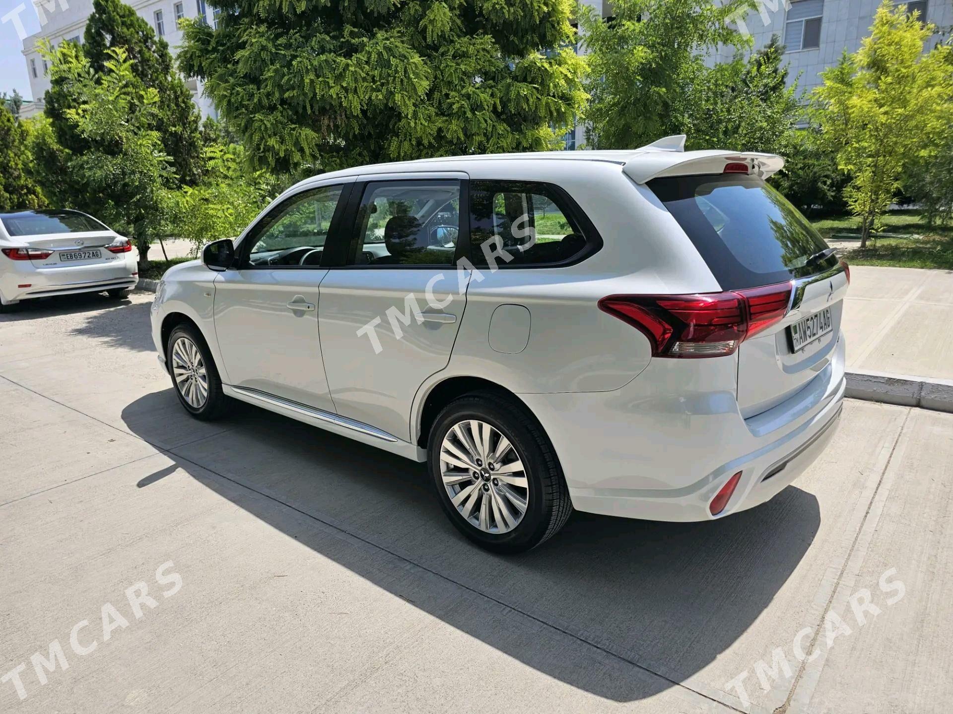 Mitsubishi Outlander 2023 - 280 000 TMT - Howdan "W" - img 4
