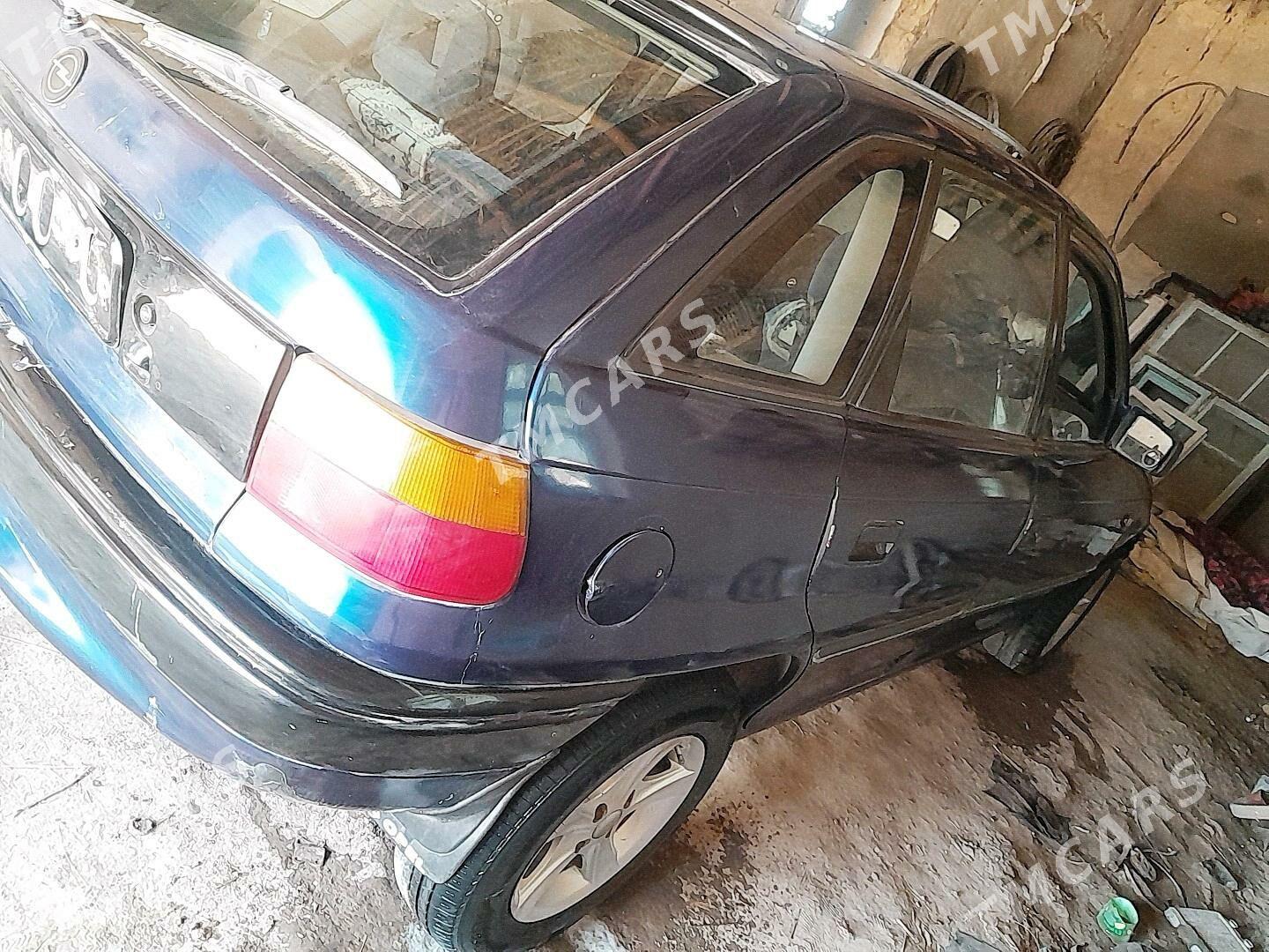 Opel Astra 1993 - 39 000 TMT - Губадаг - img 7