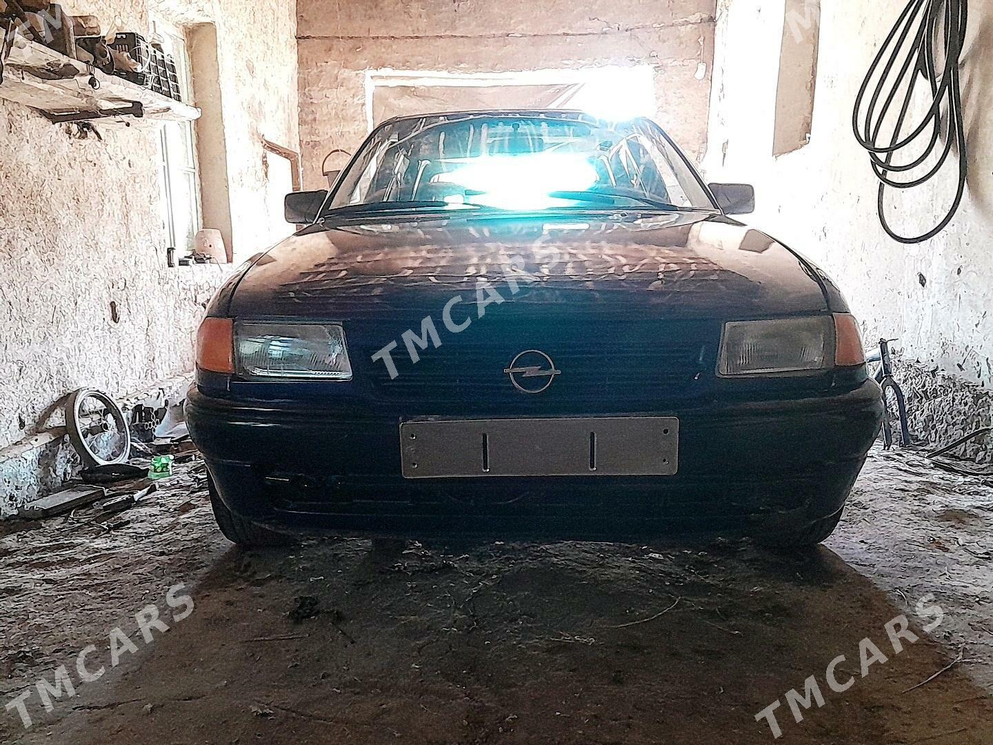Opel Astra 1993 - 39 000 TMT - Губадаг - img 6