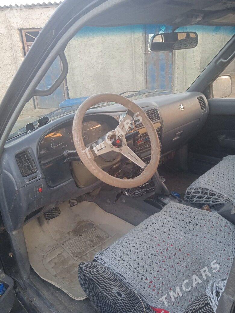 Toyota Hilux 1992 - 55 000 TMT - Esenguly - img 2