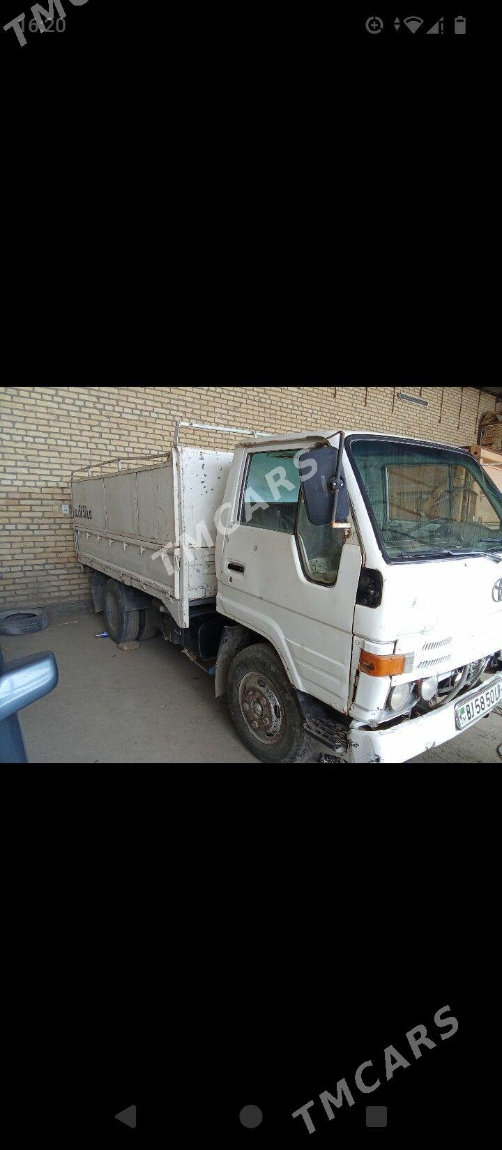 Toyota Dyna 1996 - 60 000 TMT - Çärjew - img 3