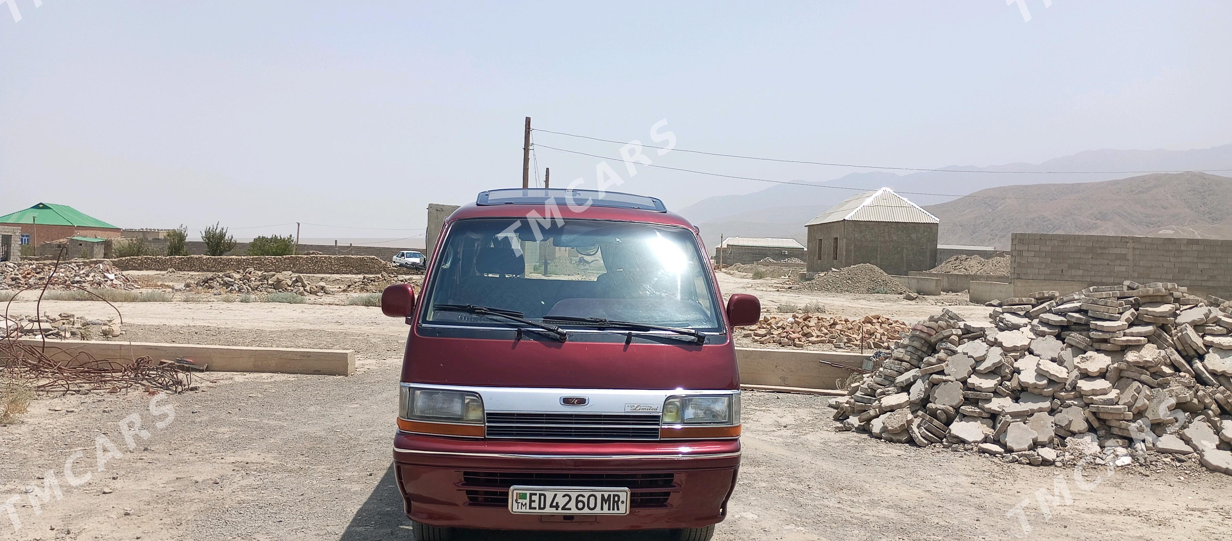 Toyota Hiace 1991 - 63 000 TMT - Bäherden - img 4