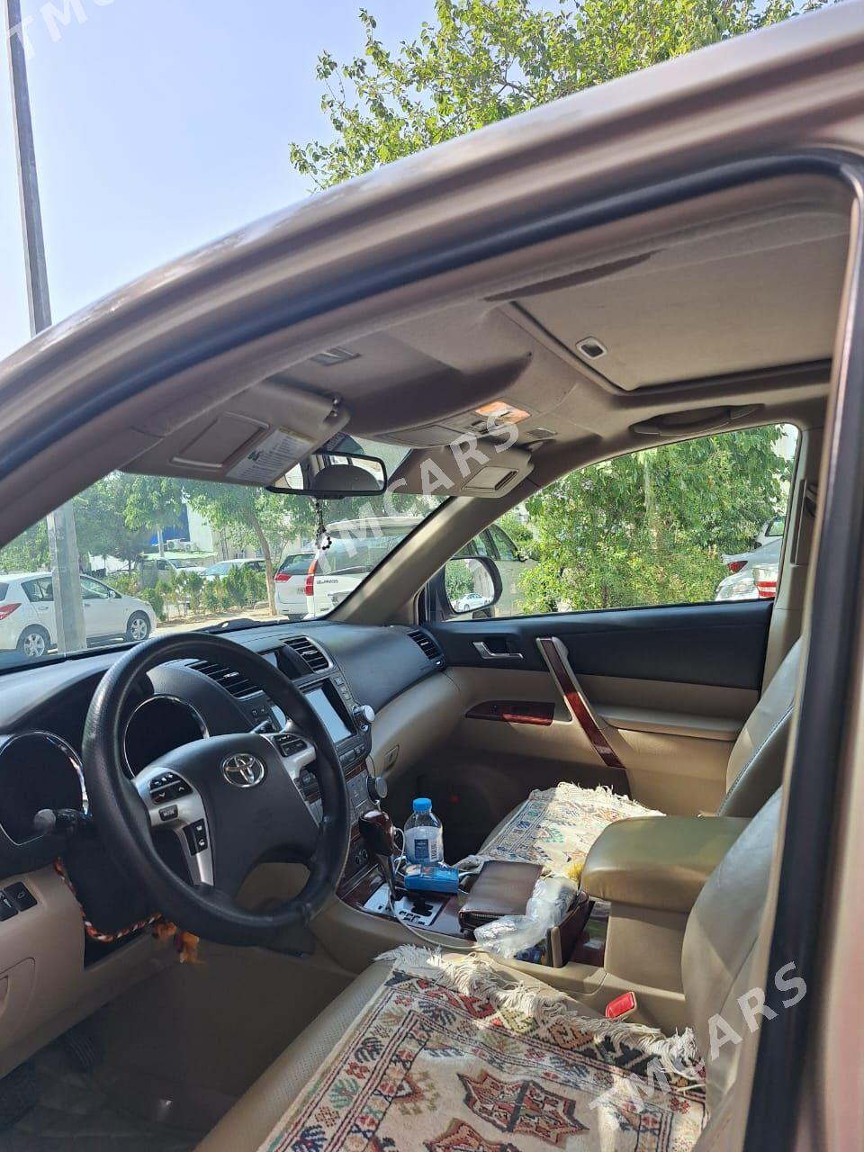 Toyota Highlander 2013 - 325 000 TMT - Ашхабад - img 3