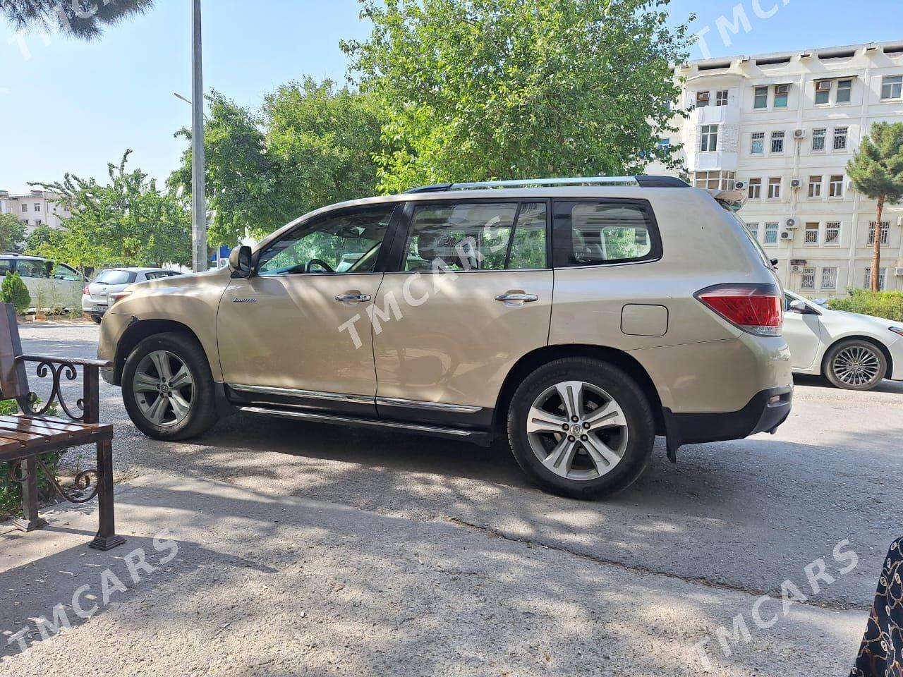 Toyota Highlander 2013 - 325 000 TMT - Ашхабад - img 2