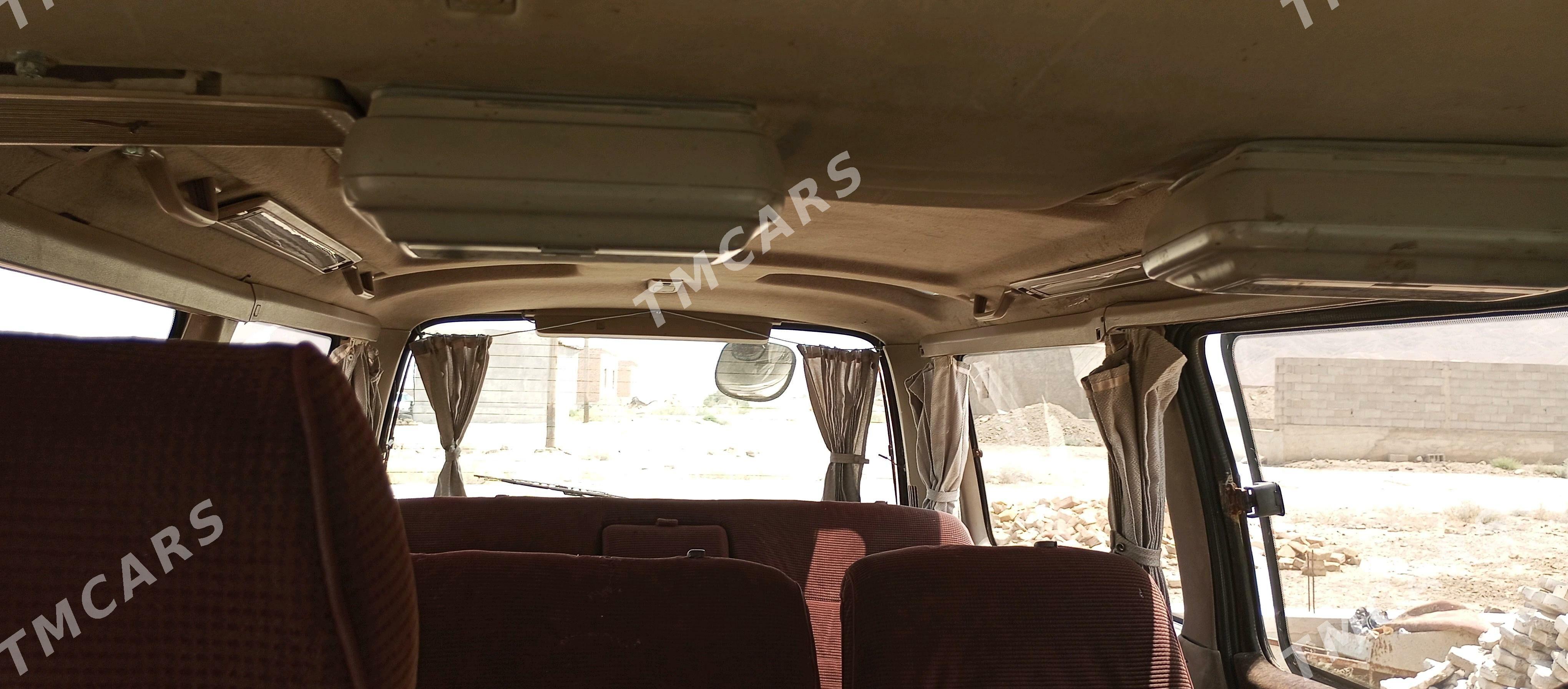 Toyota Hiace 1991 - 63 000 TMT - Bäherden - img 5