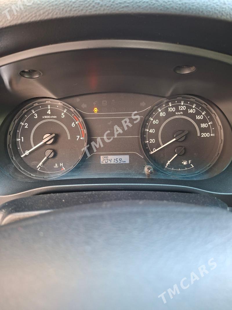 Toyota Hilux 2017 - 390 000 TMT - Бузмеин - img 4