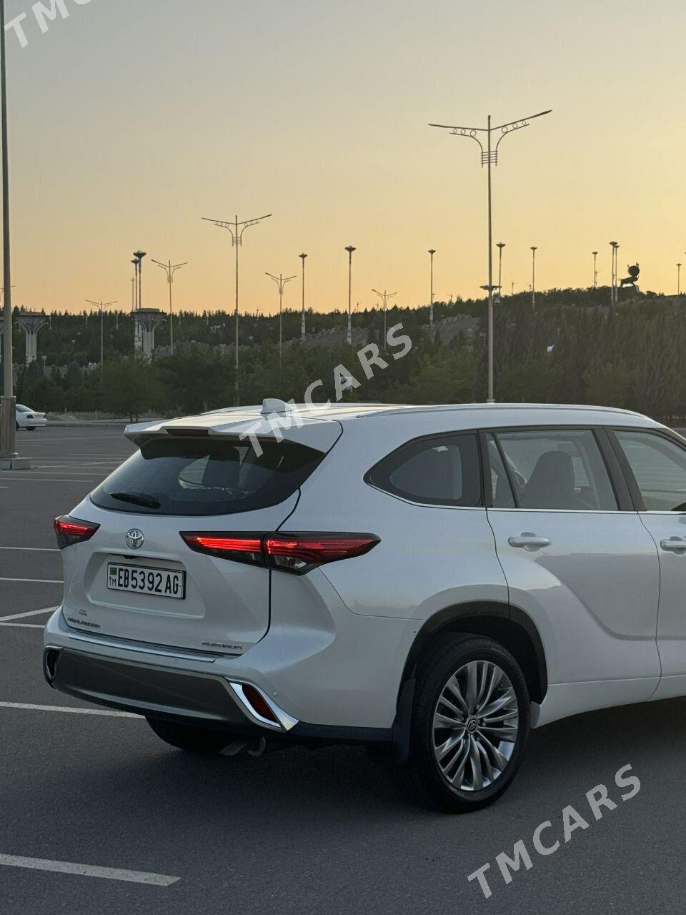 Toyota Highlander 2021 - 620 000 TMT - Ашхабад - img 3