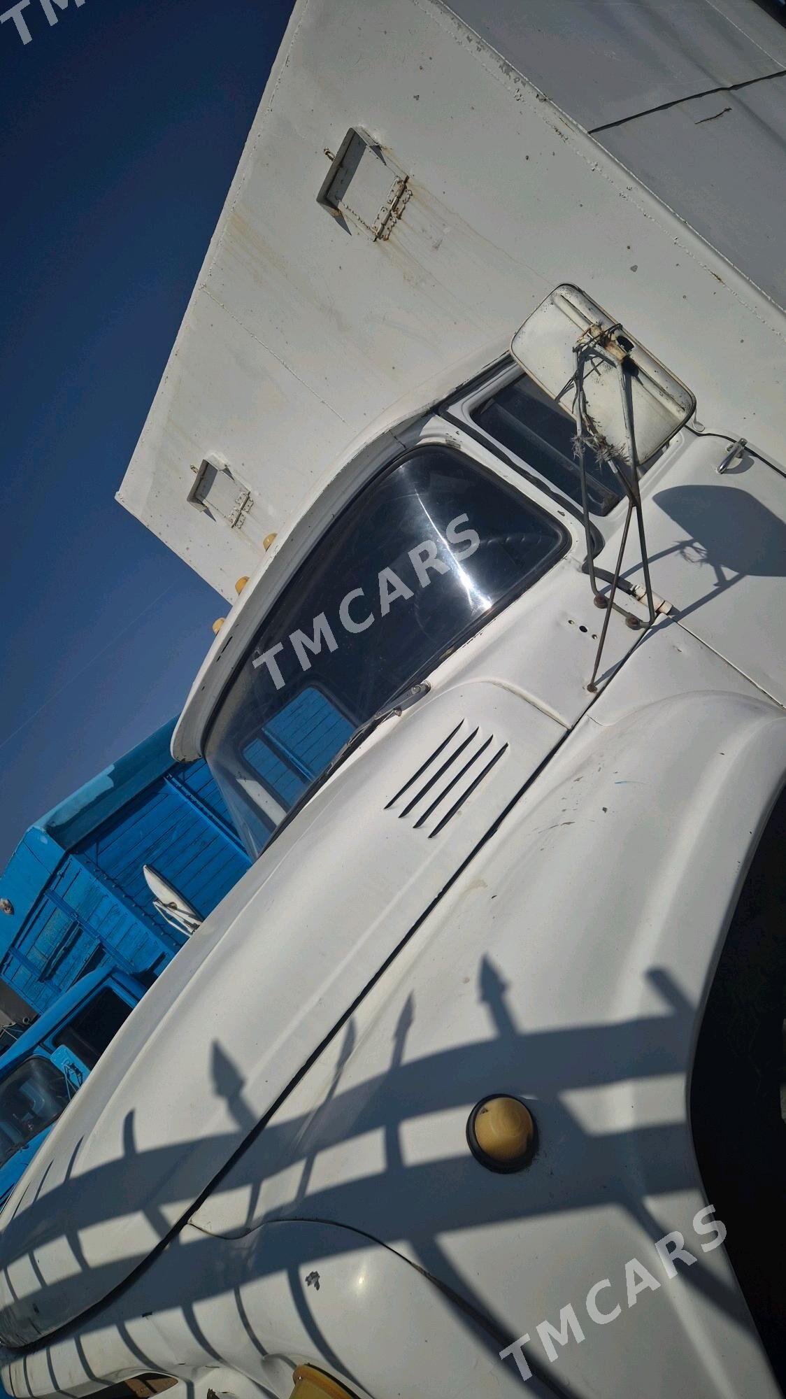 Zil 130 1991 - 80 000 TMT - 11 mkr - img 4