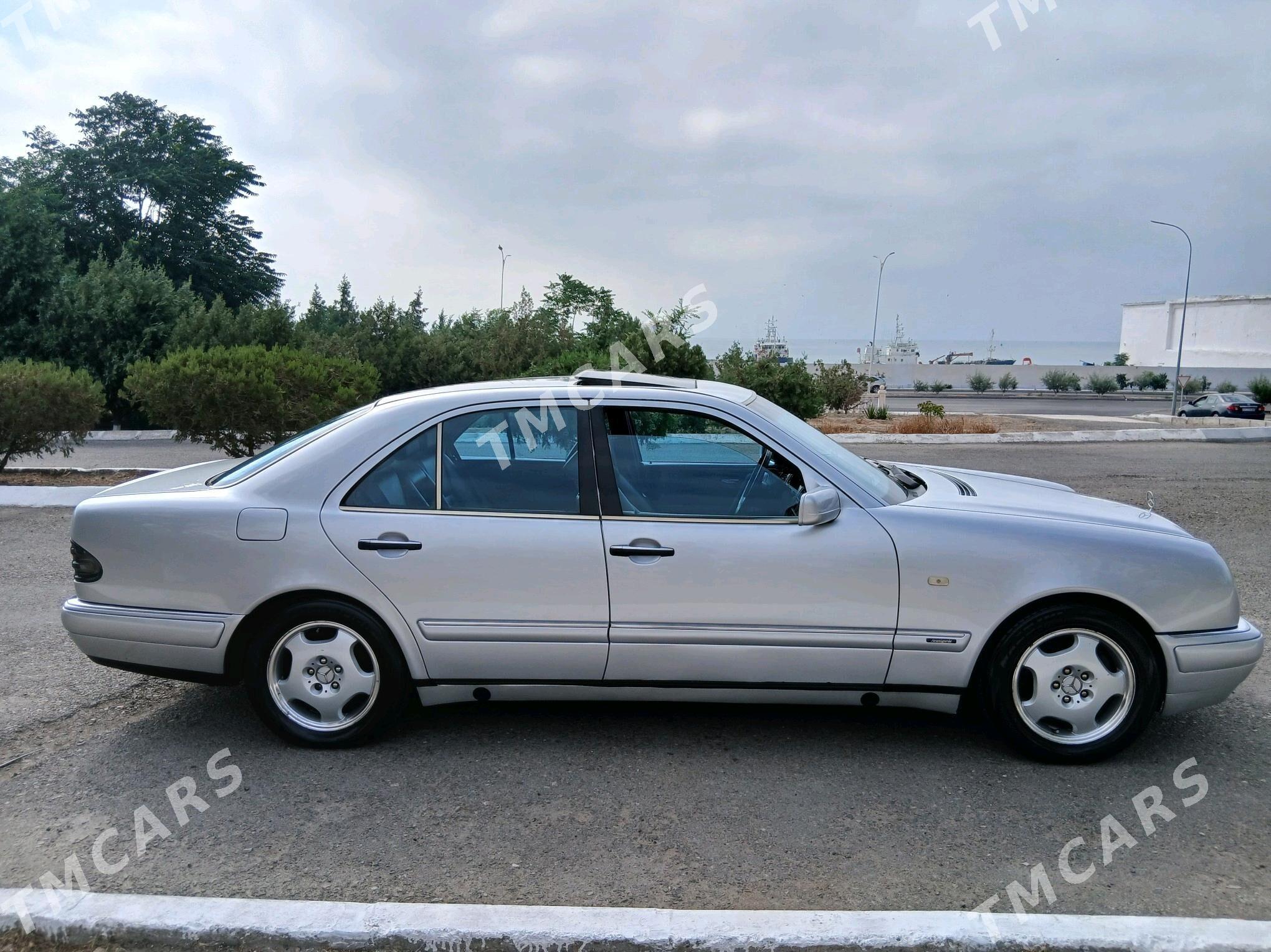 Mercedes-Benz E320 1999 - 102 000 TMT - Türkmenbaşy - img 6