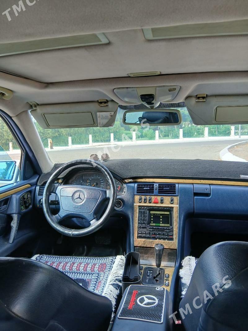 Mercedes-Benz E320 1999 - 102 000 TMT - Türkmenbaşy - img 3