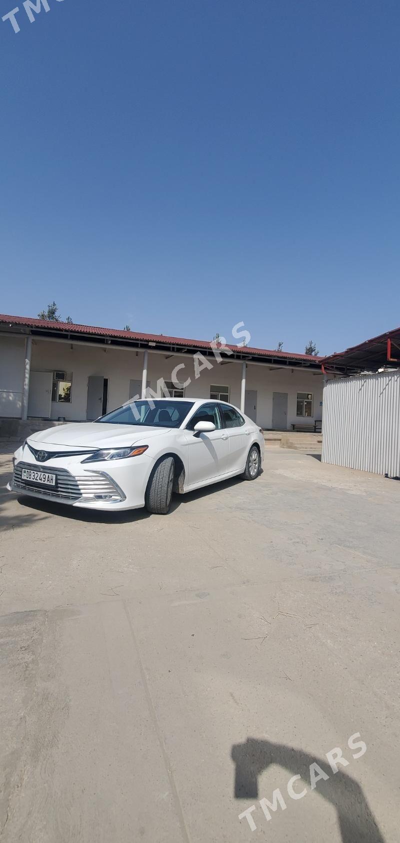 Toyota Camry 2019 - 315 000 TMT - Балканабат - img 3