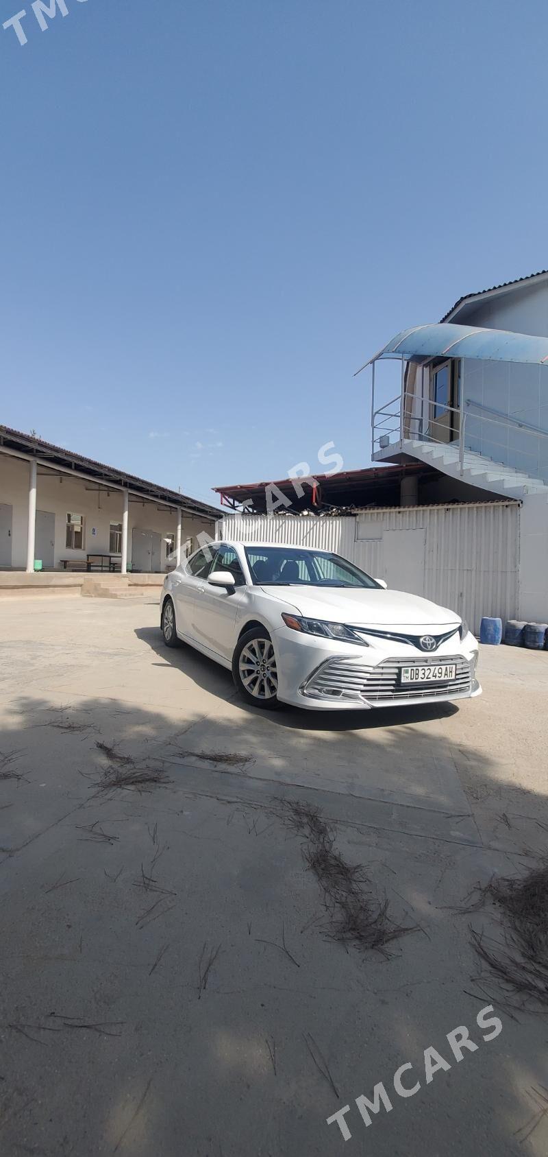 Toyota Camry 2019 - 315 000 TMT - Балканабат - img 2