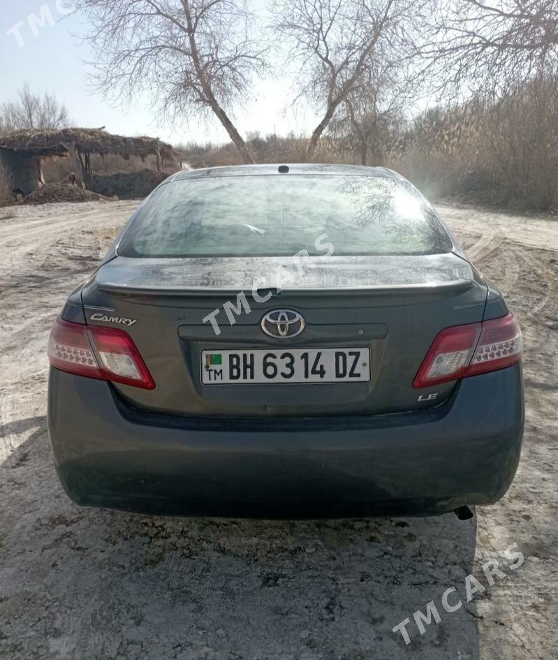 Toyota Camry 2010 - 160 000 TMT - Губадаг - img 4