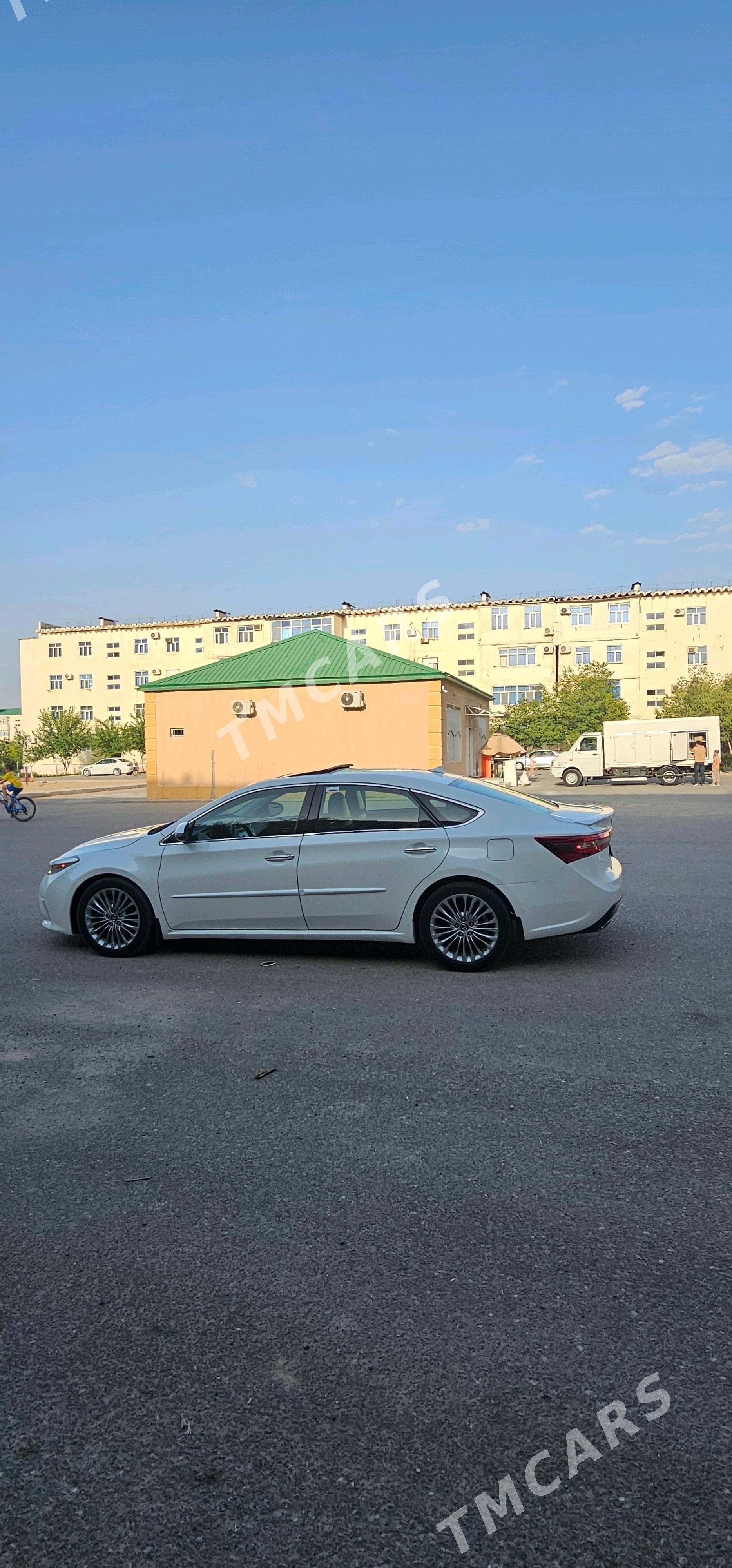 Toyota Avalon 2017 - 360 000 TMT - Büzmeýin GRES - img 1
