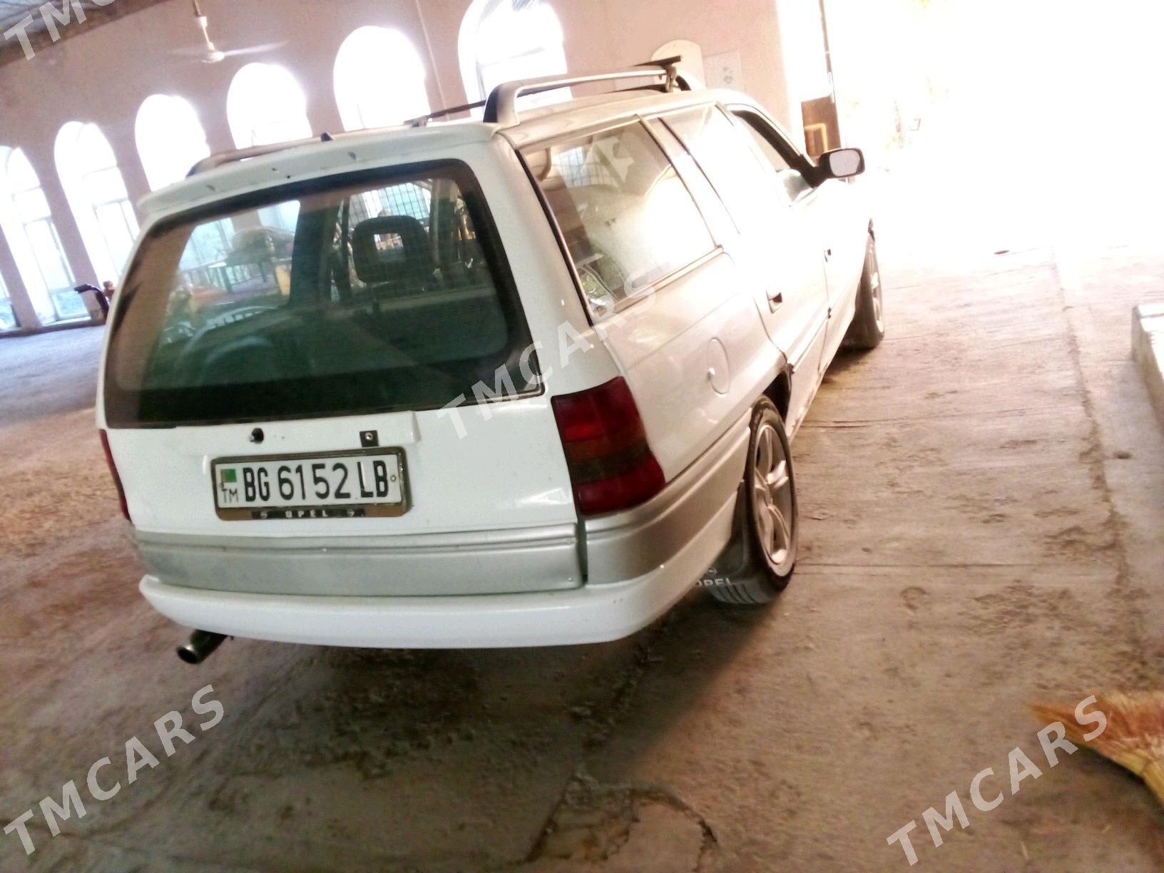 Opel Astra 1995 - 40 000 TMT - Dänew - img 3