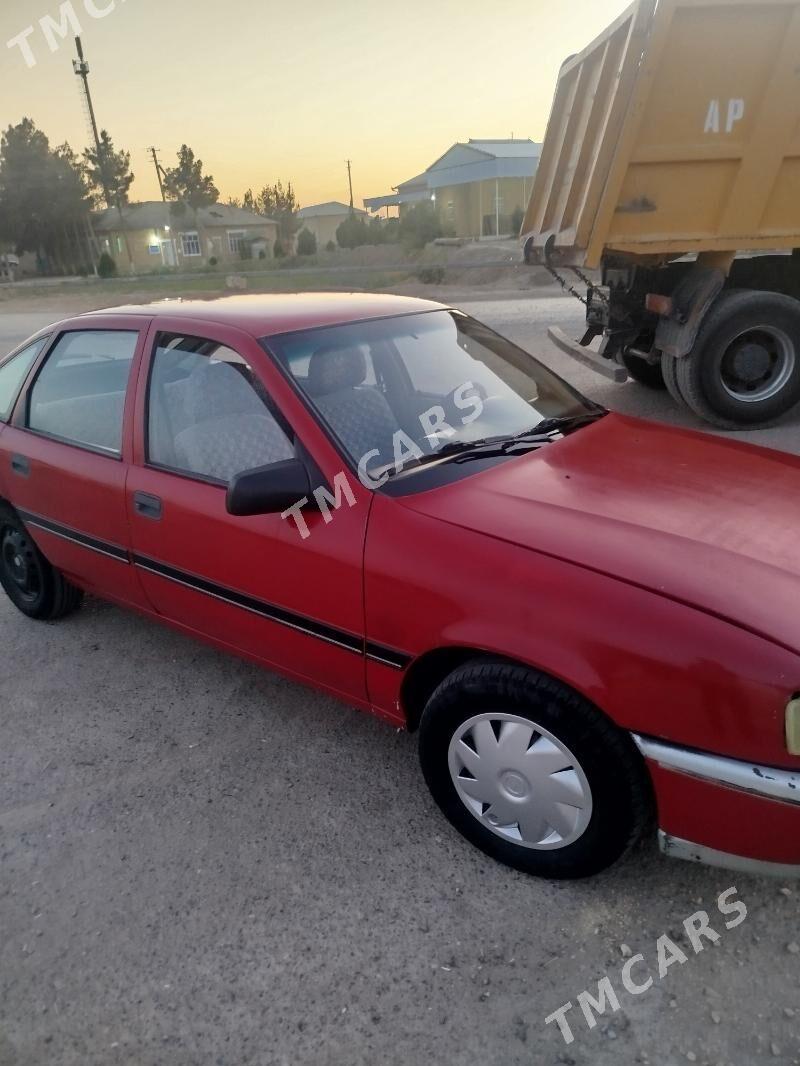 Opel Vectra 1990 - 25 000 TMT - Mary - img 3