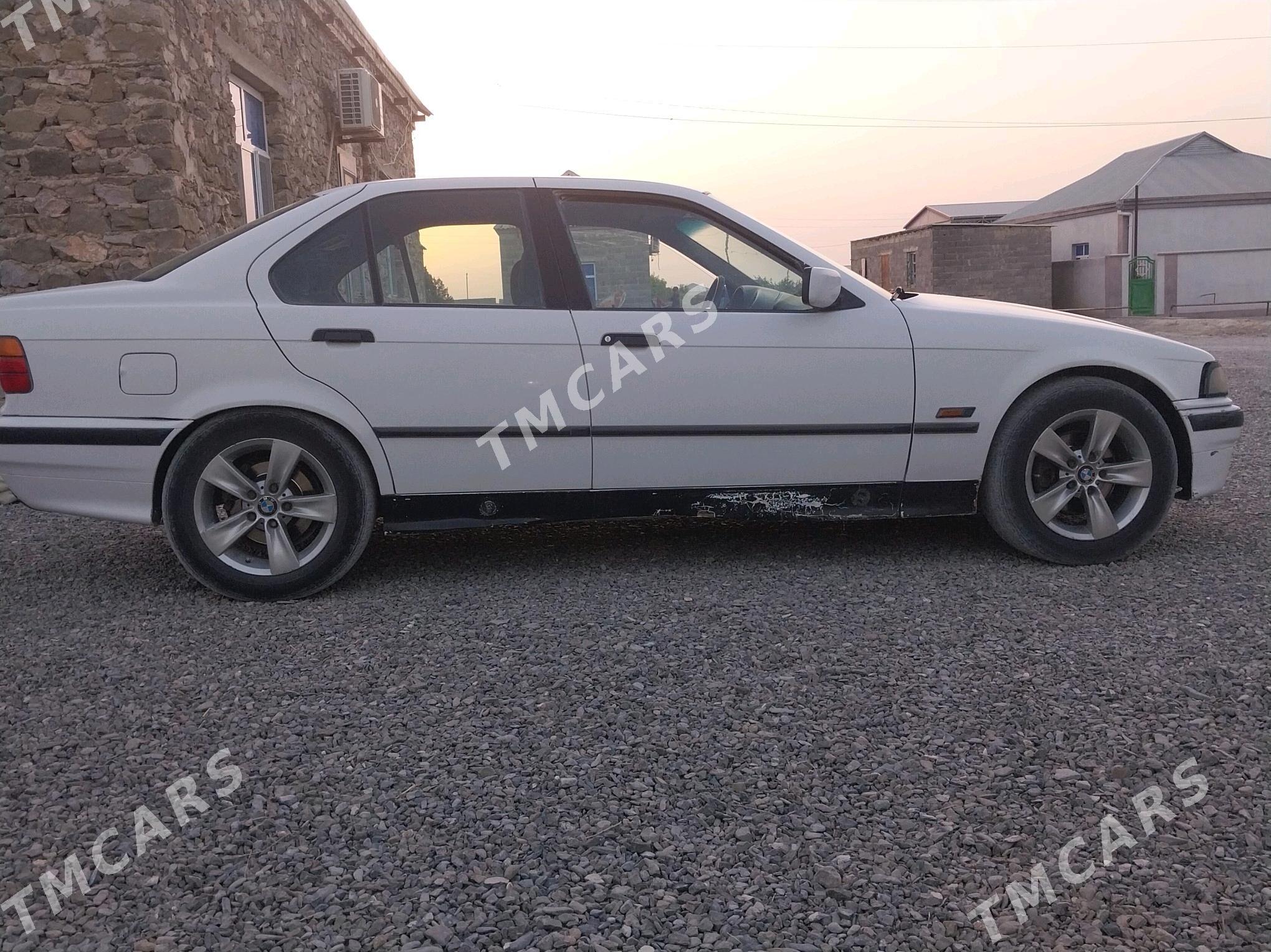 BMW 325 1992 - 30 000 TMT - Бахарден - img 3