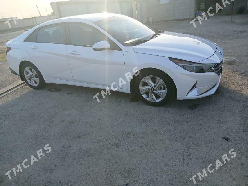Hyundai Elantra 2020 - 240 000 TMT - Ак-Бугдайский этрап - img 2