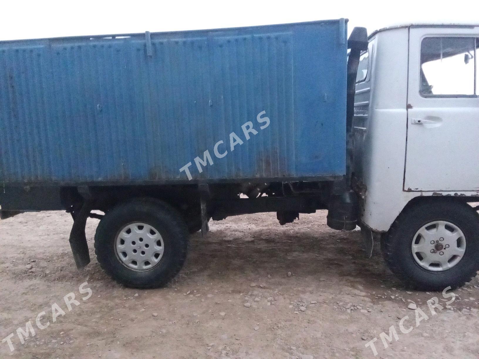 UAZ 452 1983 - 25 000 TMT - Серахс - img 2
