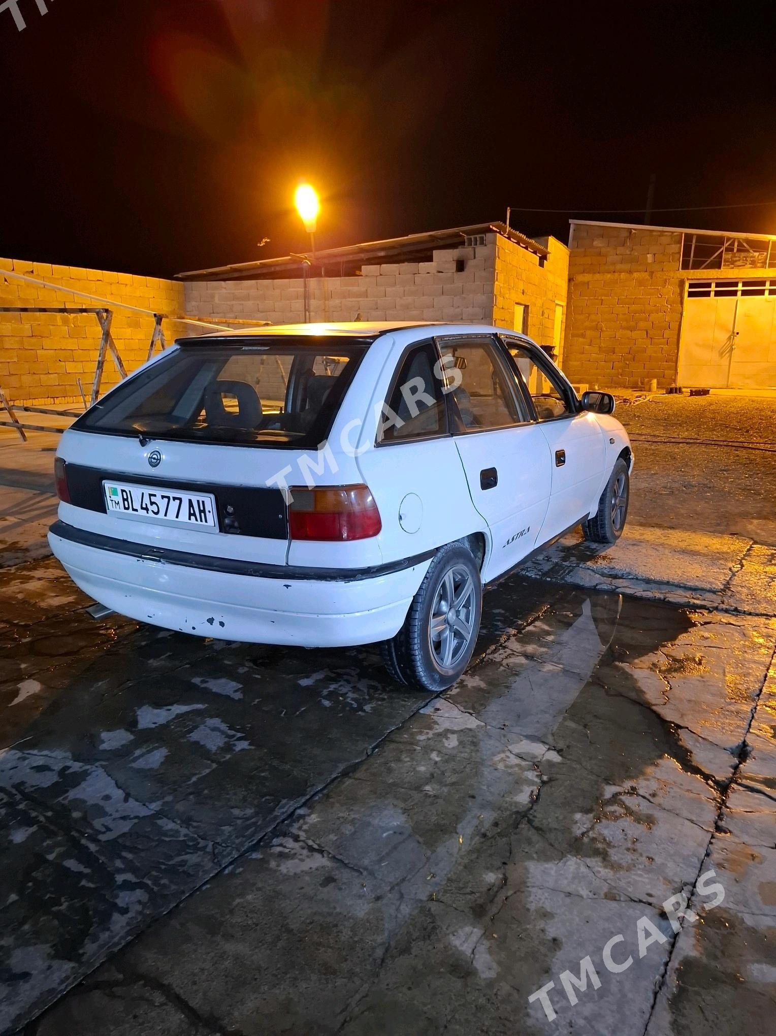 Opel Astra 1994 - 37 000 TMT - Bäherden - img 1