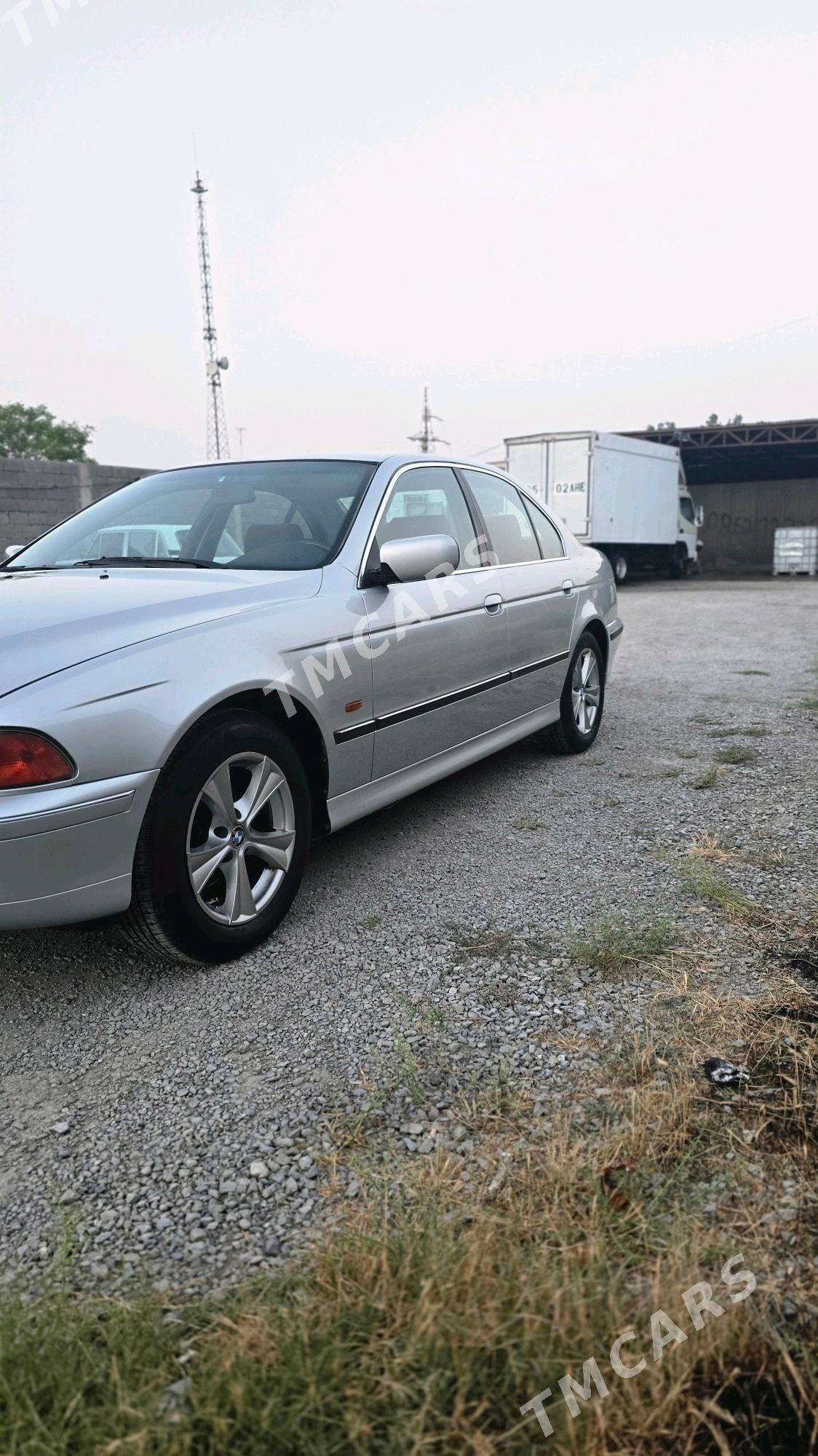 BMW E39 1999 - 87 000 TMT - Бахарден - img 1
