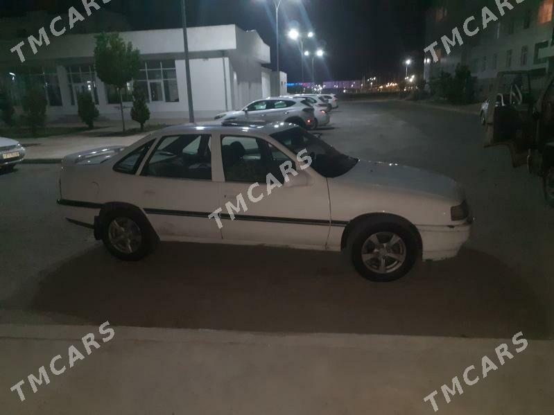 Opel Vectra 1990 - 35 000 TMT - Çoganly - img 3