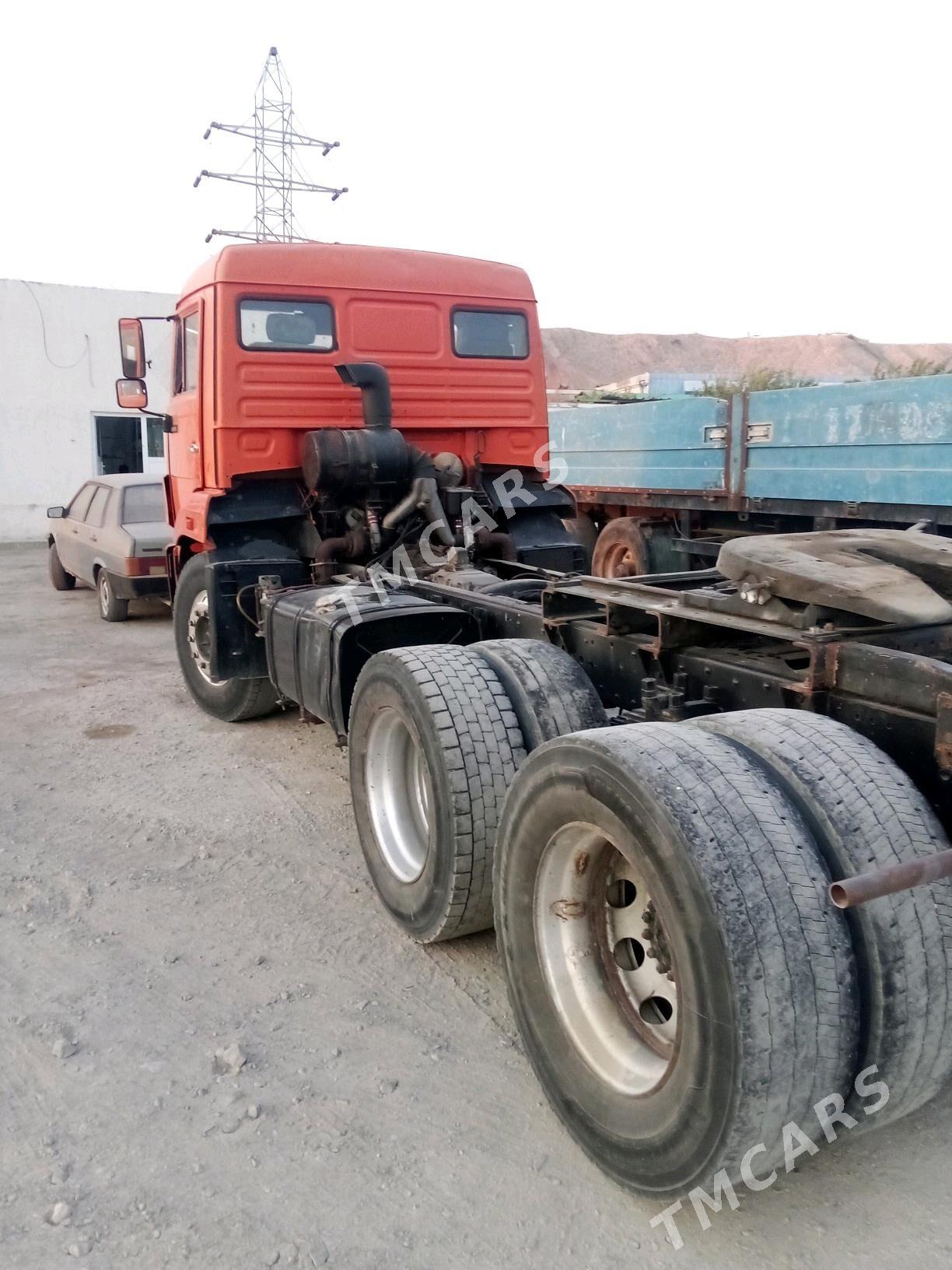 Kamaz 6520 2011 - 220 000 TMT - Туркменбаши - img 3