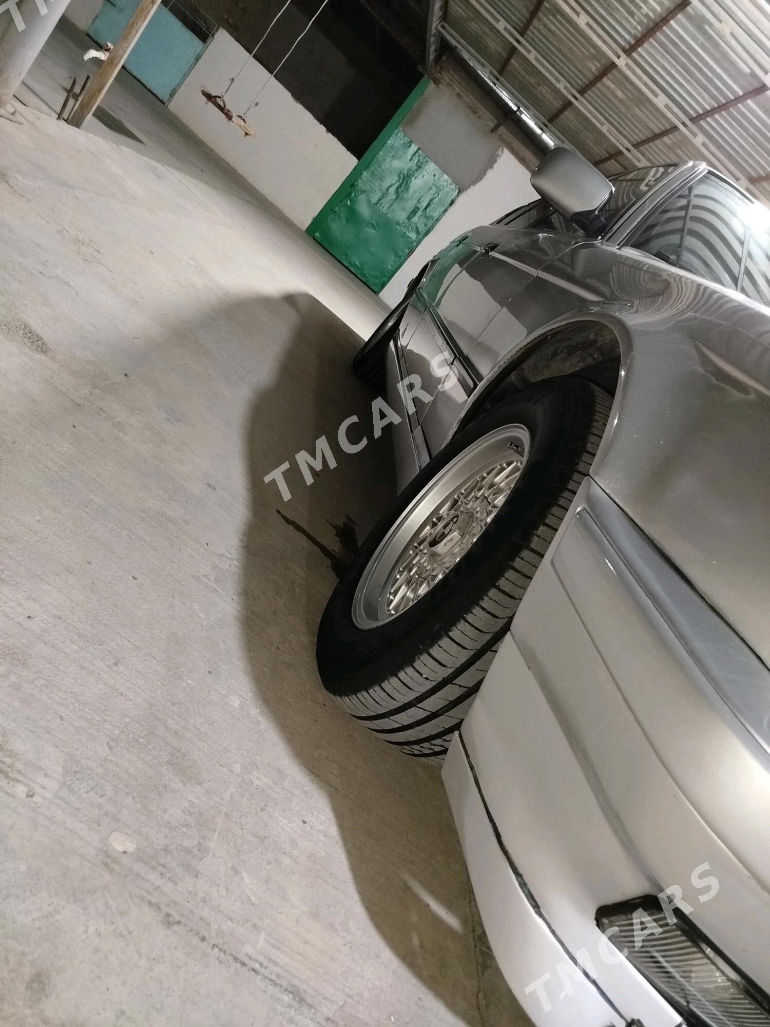 BMW E34 1991 - 58 000 TMT - Kaka - img 1