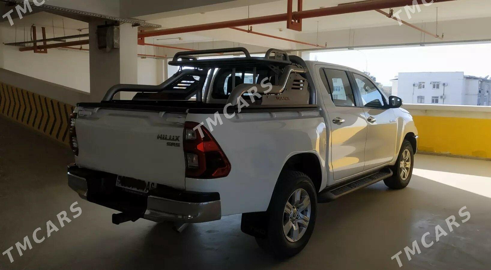 Toyota Hilux 2021 - 580 000 TMT - Ашхабад - img 4