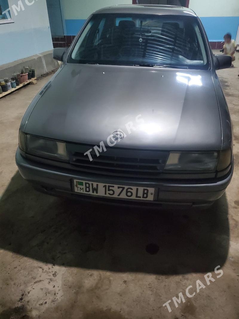 Opel Vectra 1992 - 50 000 TMT - Дянев - img 1