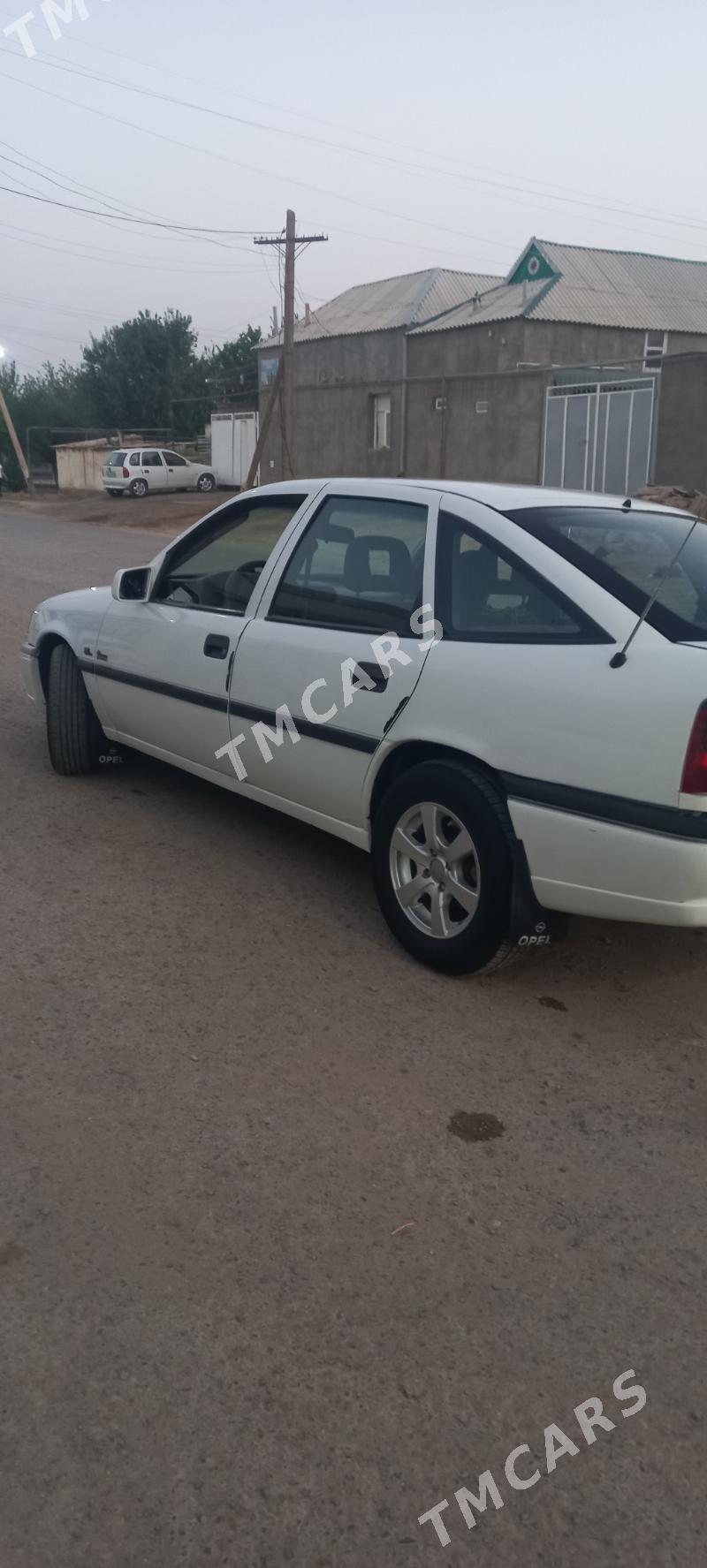 Opel Vectra 1995 - 37 000 TMT - Tejen - img 3
