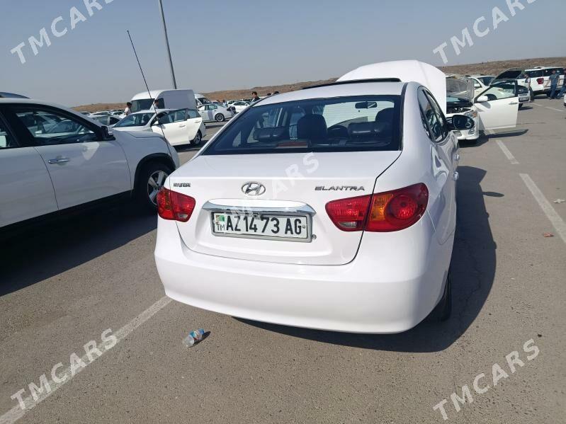 Hyundai Elantra 2010 - 132 000 TMT - Büzmeýin GRES - img 3