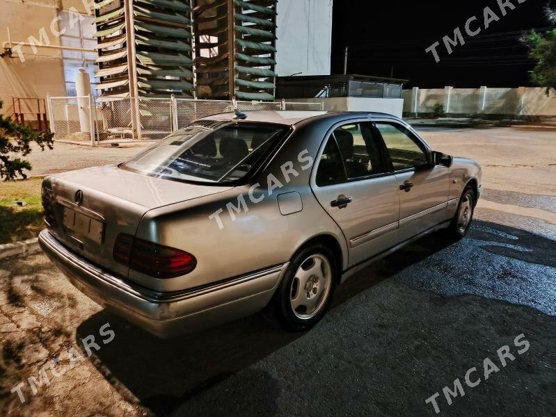Mercedes-Benz E320 1999 - 120 000 TMT - Балканабат - img 3
