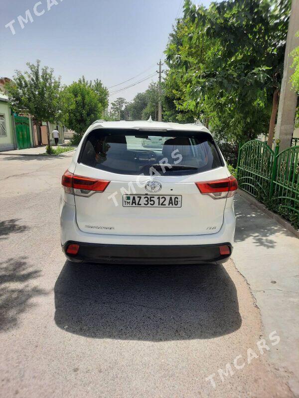 Toyota Highlander 2018 - 370 000 TMT - Ашхабад - img 4
