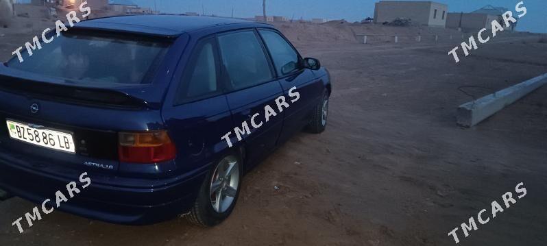 Opel Astra 1996 - 45 000 TMT - Darganata - img 4