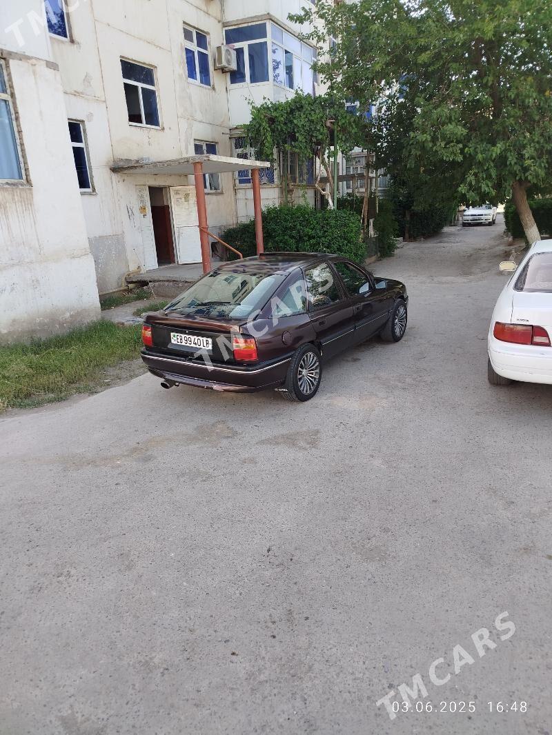 Opel Vectra 1993 - 25 000 TMT - Туркменабат - img 4